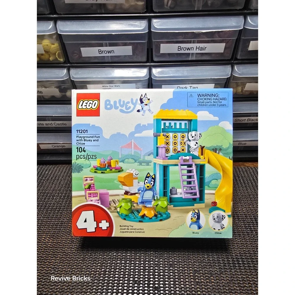 LEGO Bluey Playground Fun with Bluey and Chloe Building Set 11201 Brand New Seal